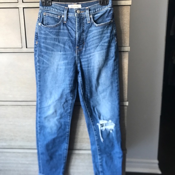 *SOLD*  Ladies Madewell mom jean - Picture 1 of 4